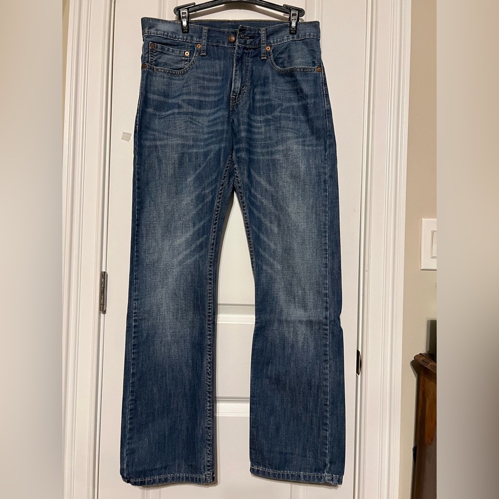 Levi's Men's Medium Wash Blue Bootcut Jeans